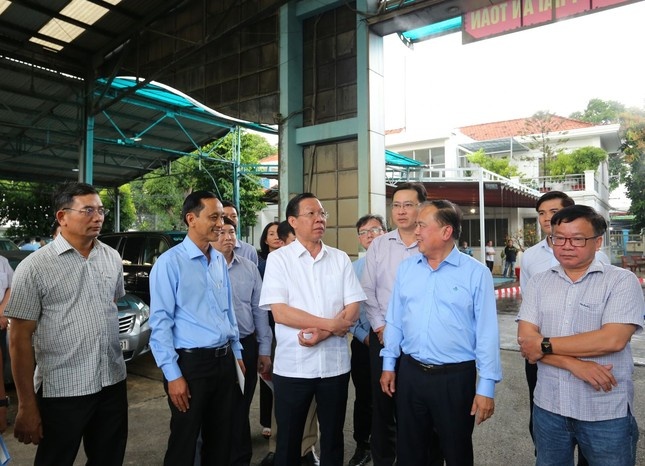 Ong Phan Van Mai anh 1