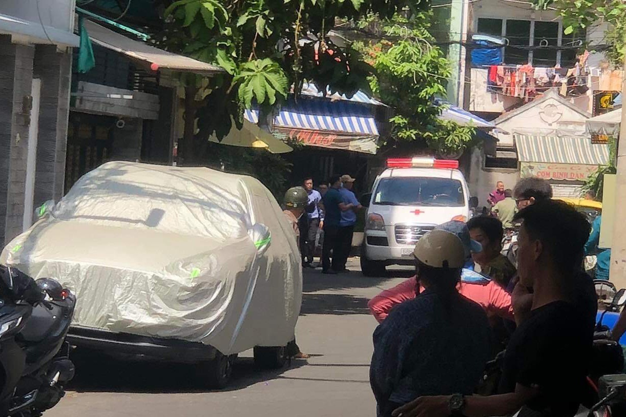 roi lau tu vong anh 1