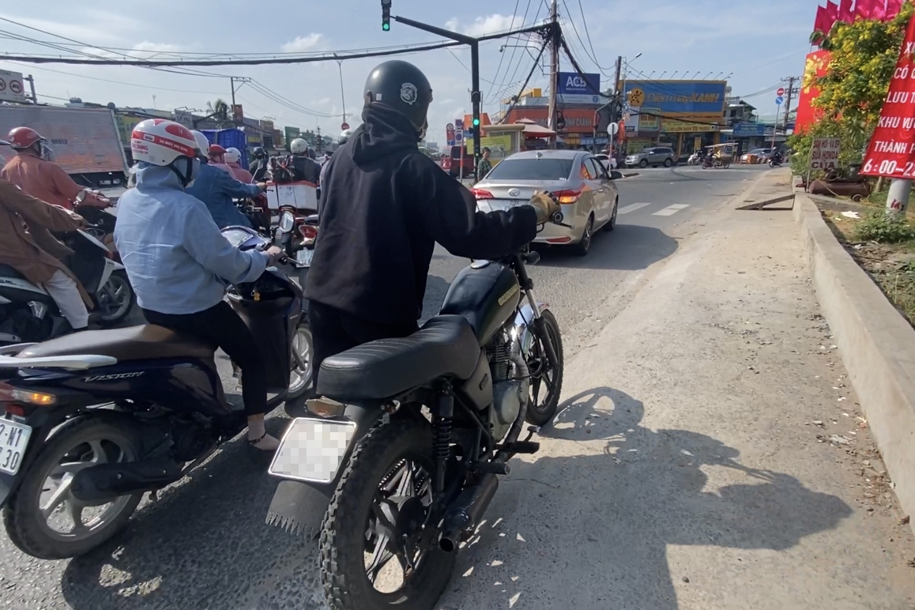 dinh tac hoanh hanh anh 1