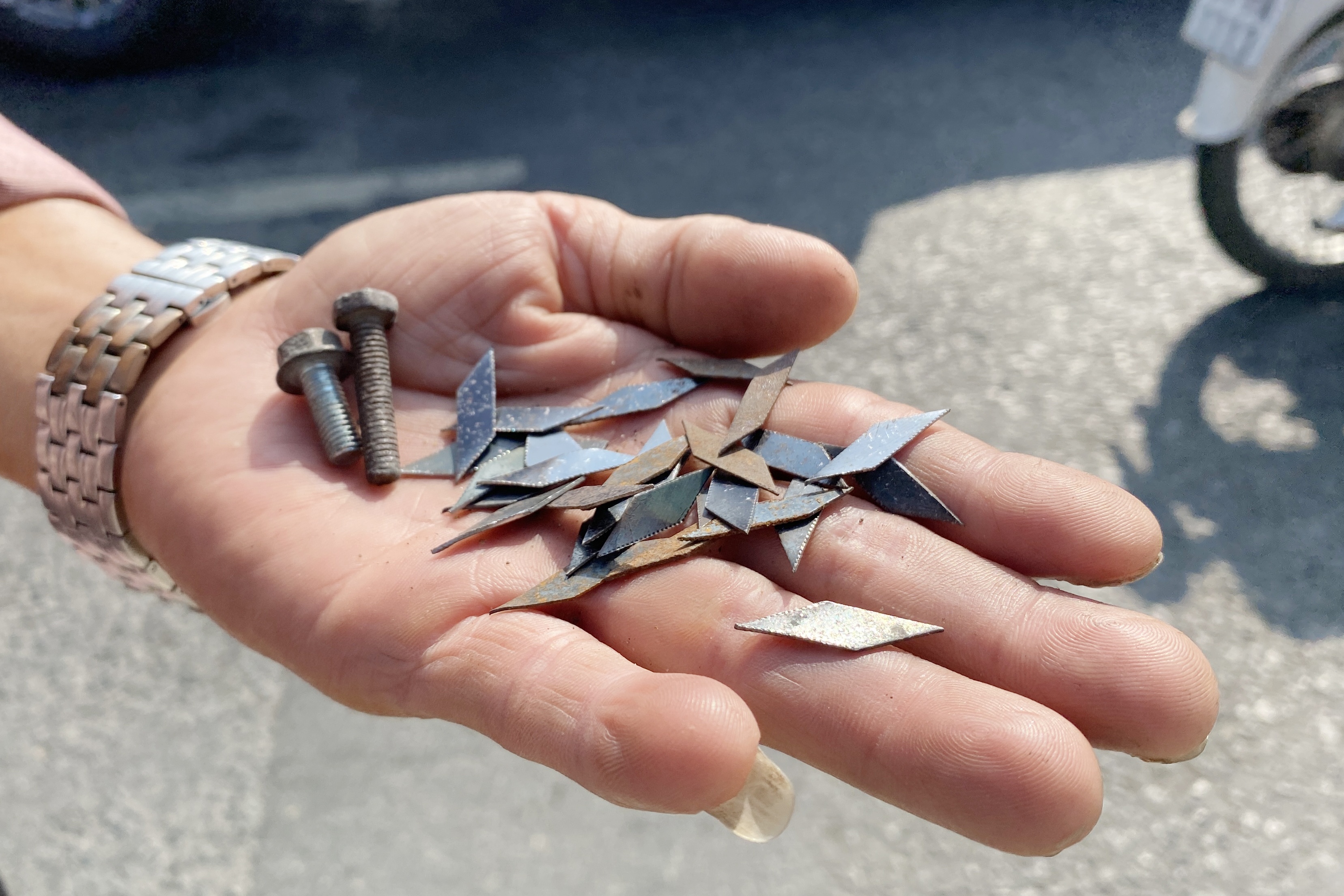 'Dinh tac' hoanh hanh tren quoc lo 1 hinh anh