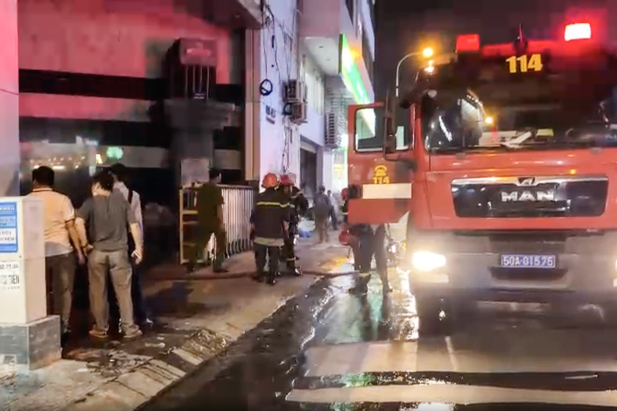 chay nha Ut Tich anh 1