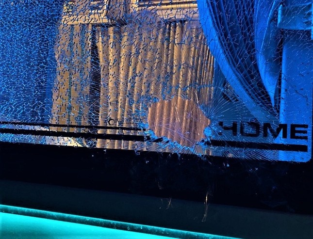 nem da xe khach anh 3