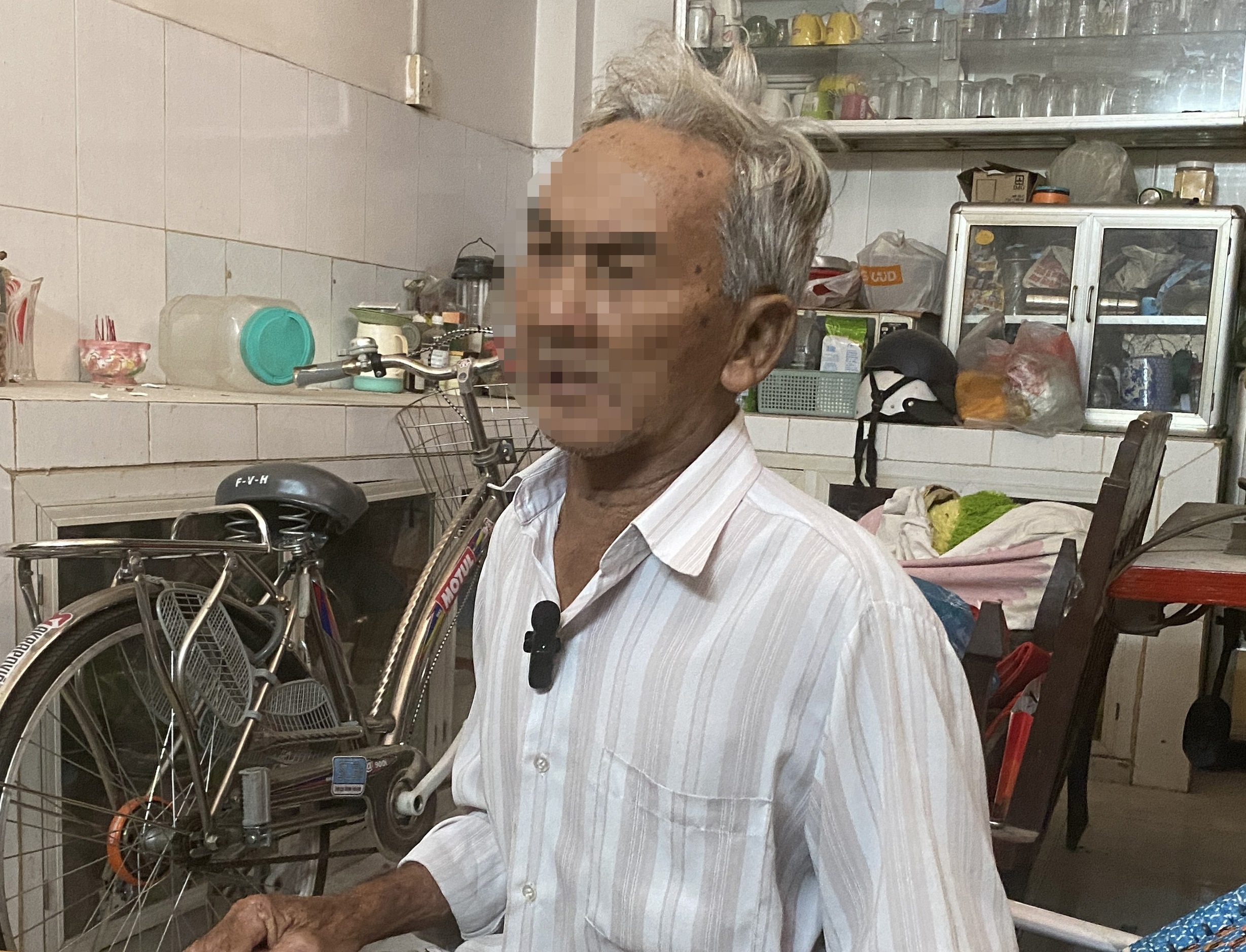 Tranh chap tai san, nguoi dan ong bi con gai tat chat ban vao nha hinh anh