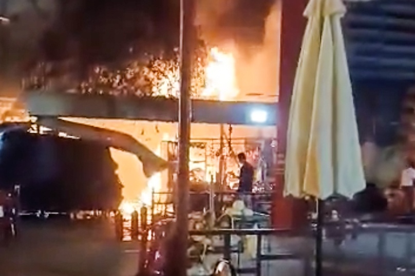 Hoa hoan lan sang khuon vien chua Ba o Binh Duong hinh anh