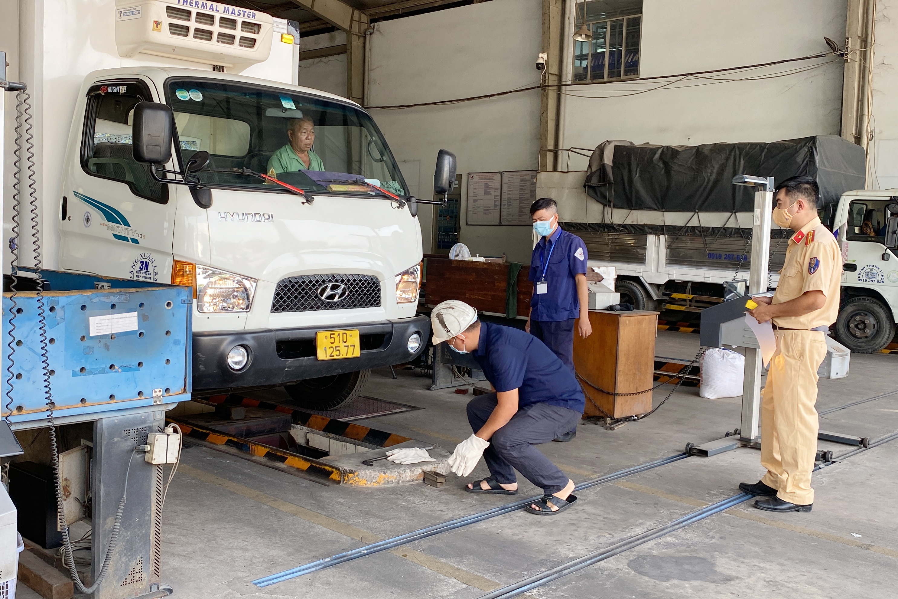 TP.HCM xem xet mo lai tram dang kiem de quan doi tam tiep quan hinh anh