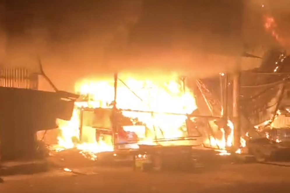 Hoa hoan thieu rui 7 ki-ot o TP.HCM hinh anh