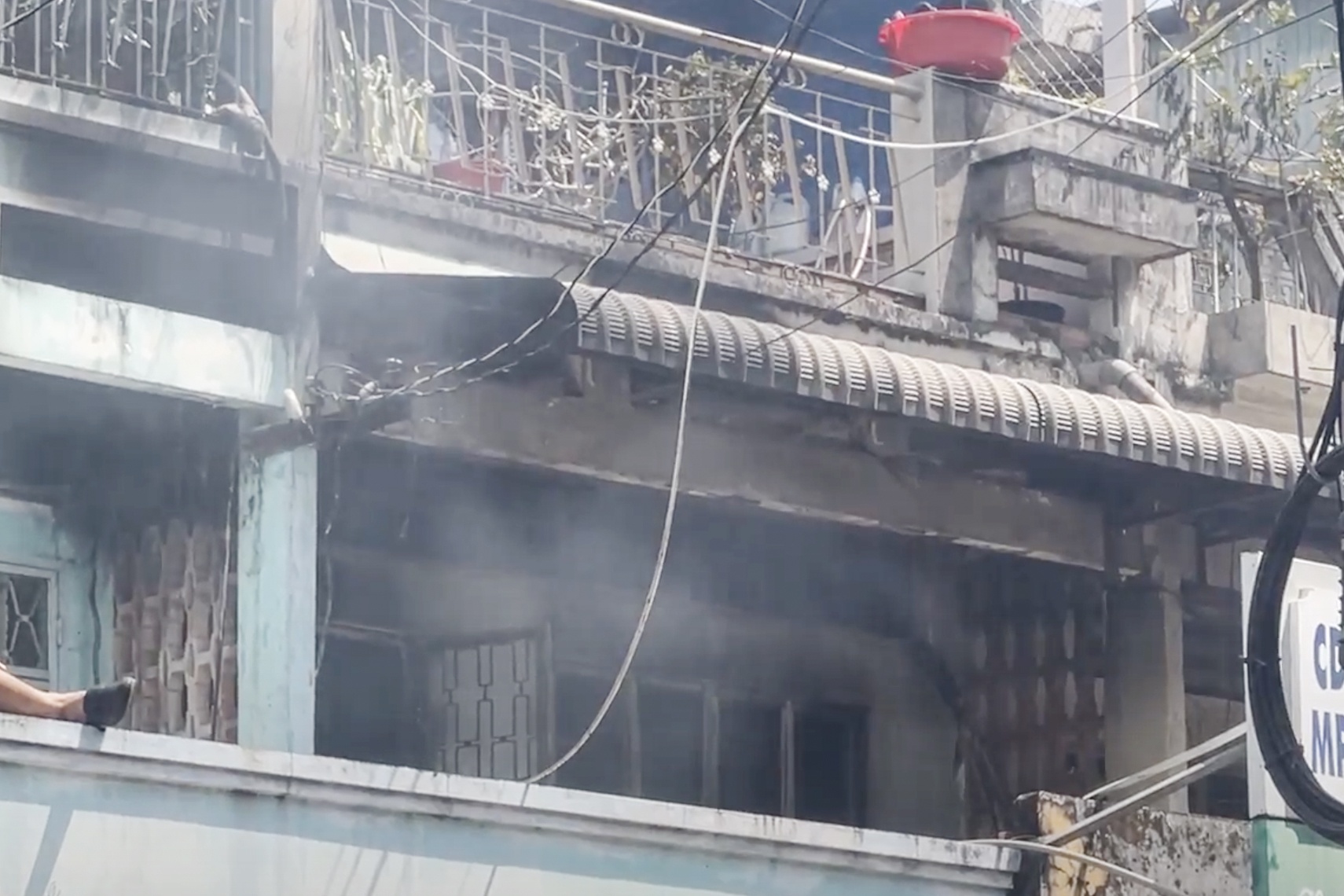 Chay nha o Dong Nai, 40 nguoi dang an gio thao chay hinh anh