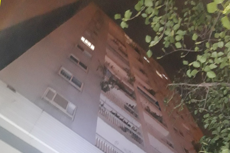 Nam thanh nien roi tu tang cao chung cu o TP.HCM hinh anh