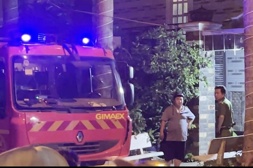 Chay quan ca phe o toa nha 6 tang, nhieu nguoi thao chay hinh anh