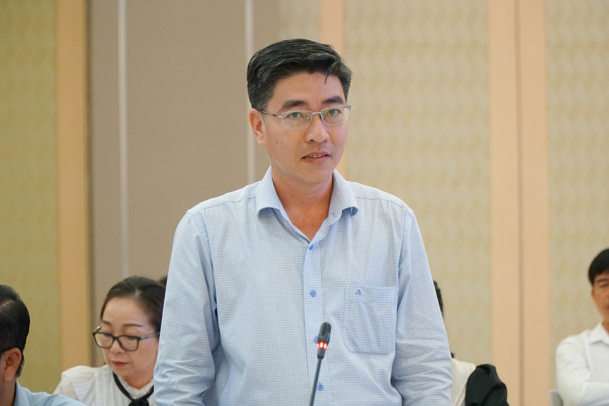 lao dong that nghiep anh 1