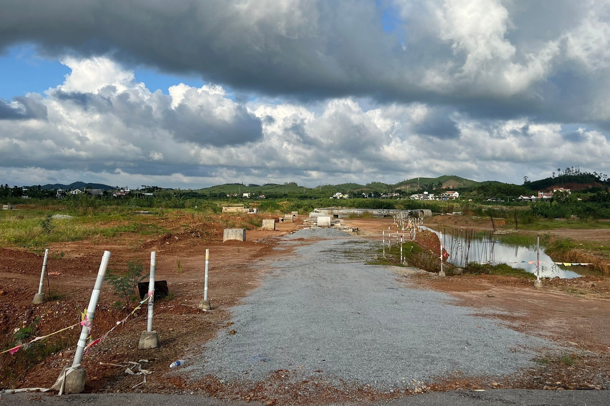 Doanh nghiep o Quang Ngai chiem hon 31.000 m2 dat bi phat 632 trieu hinh anh