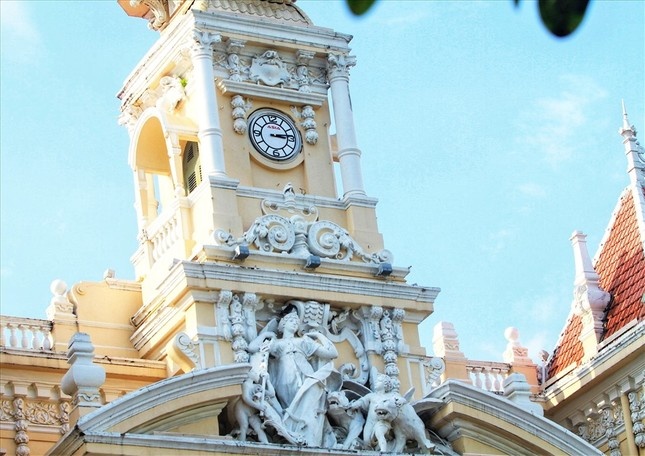 Se to chuc tham quan tru so UBND TP.HCM hang tuan? hinh anh