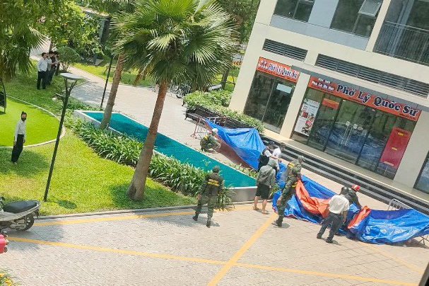 Roi tu tang cao chung cu o TP.HCM, nguoi dan ong thiet mang hinh anh