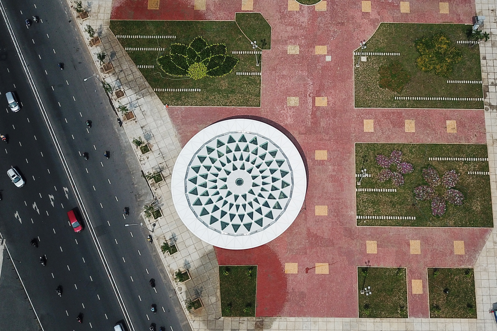 gieng troi hoa sen anh 5