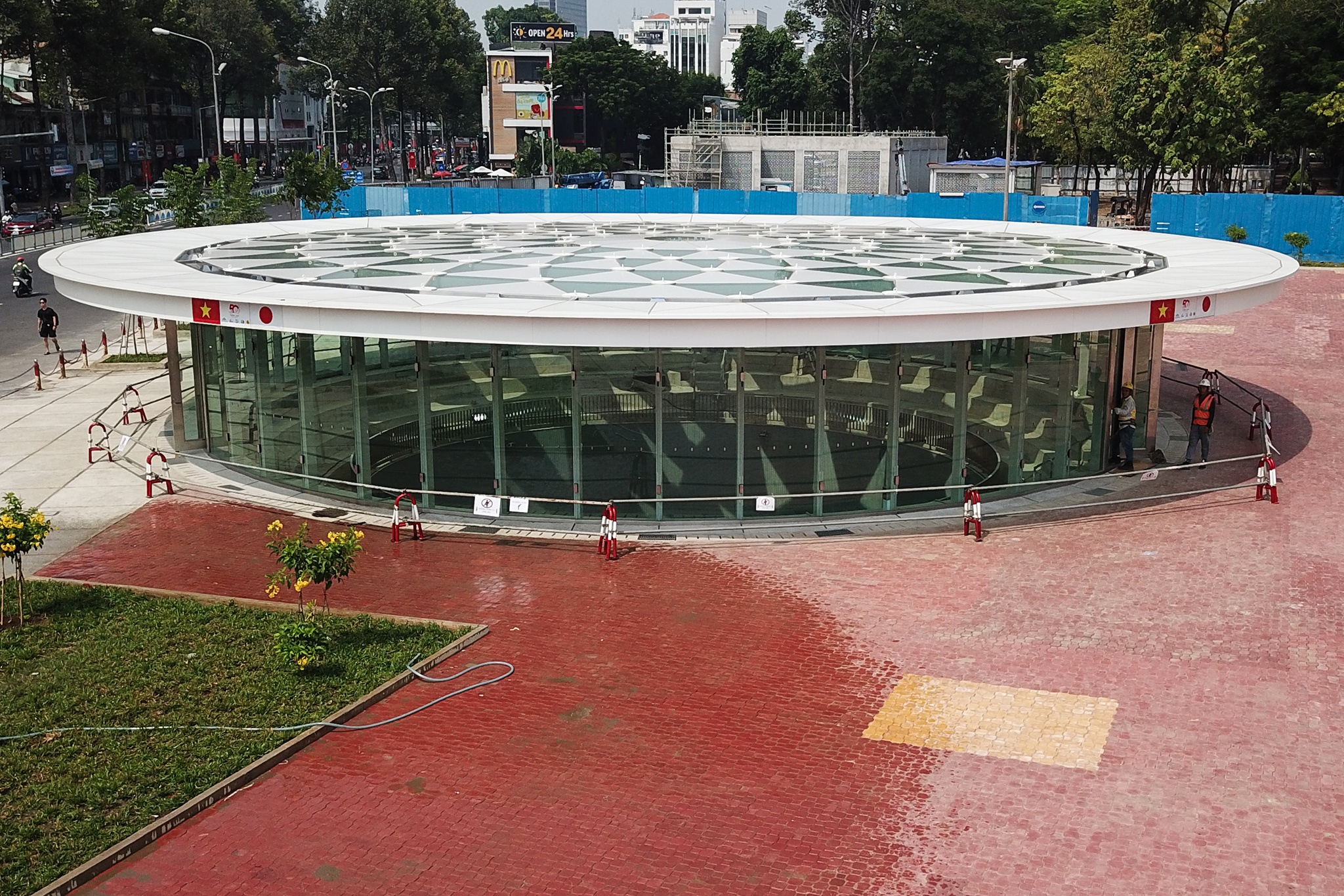 gieng troi hoa sen anh 9