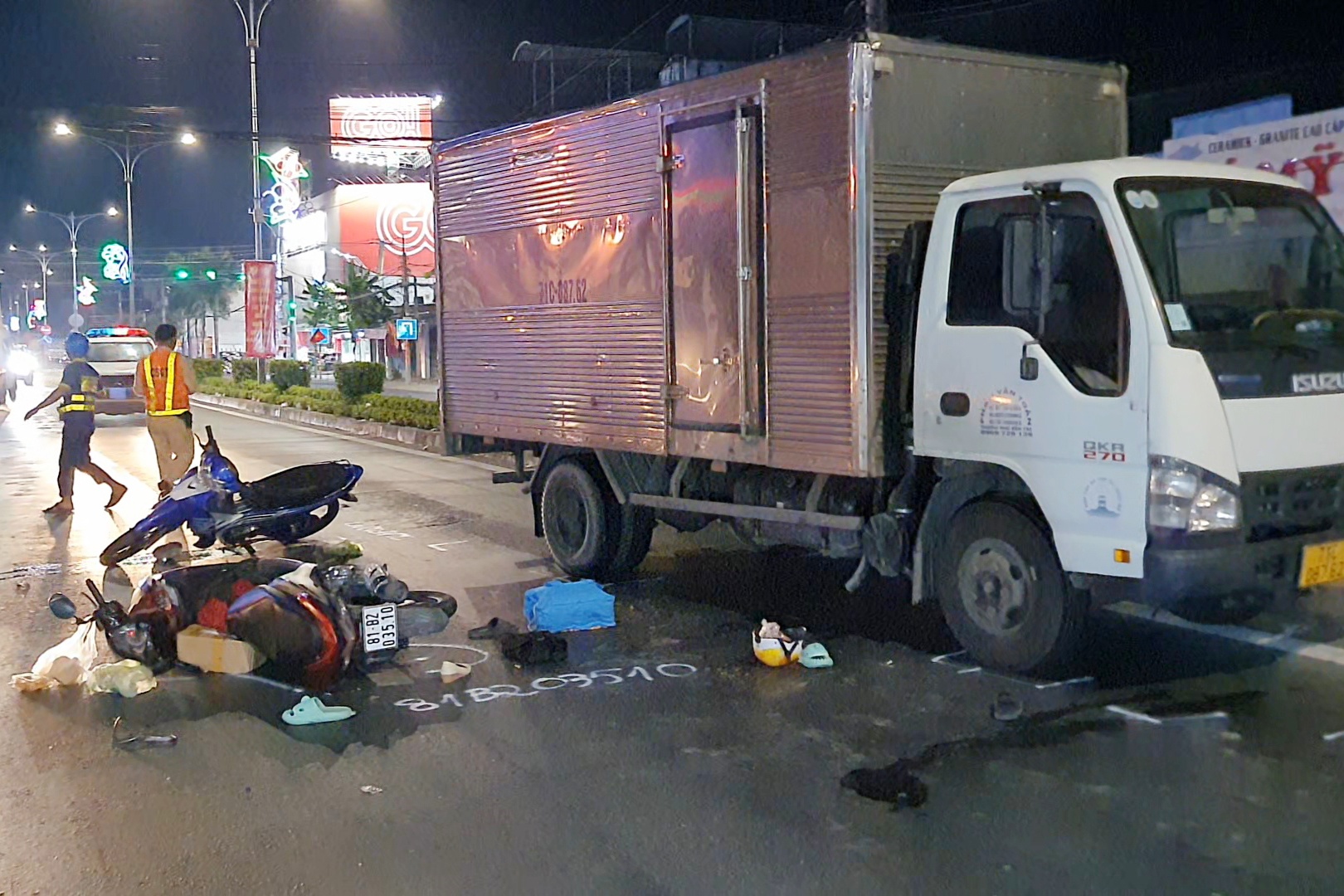 Co gai 18 tuoi tu vong sau tai nan lien hoan hinh anh