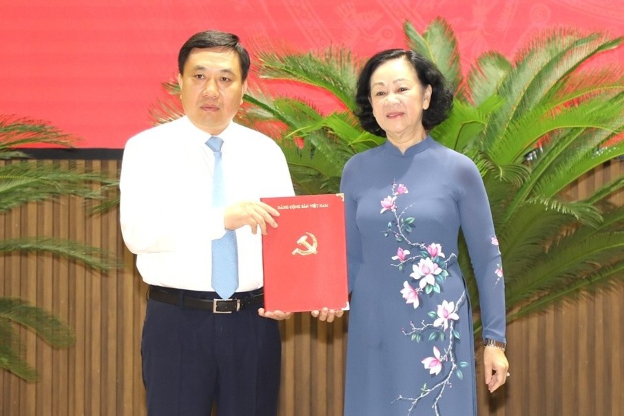 Ong Nguyen Manh Dung giu chuc quyen Bi thu Tinh uy Ha Giang hinh anh