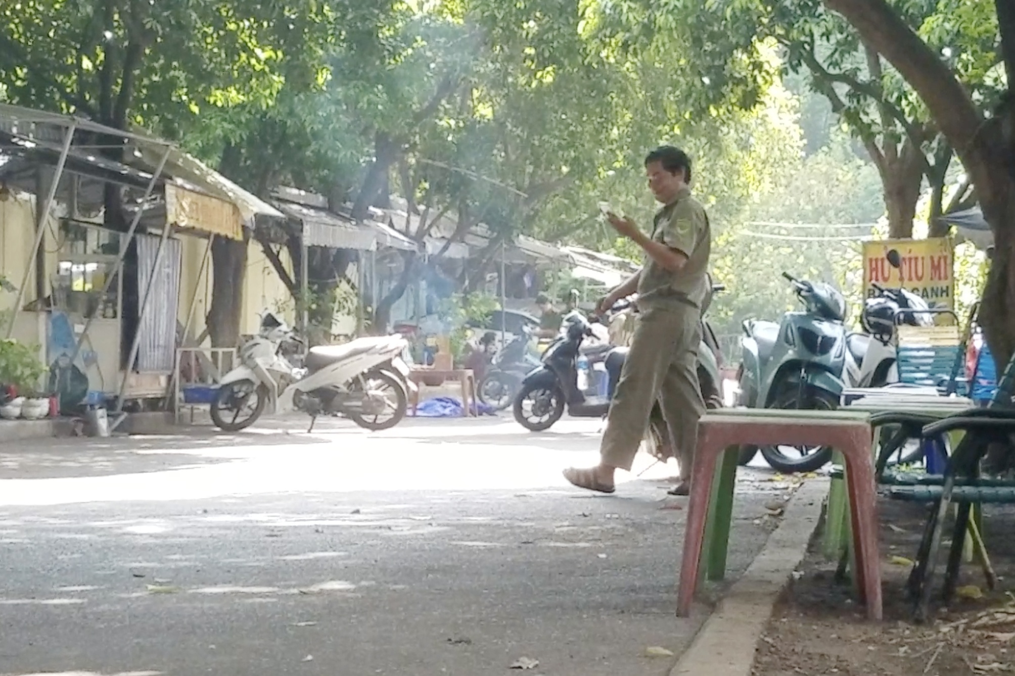 Nguoi phu nu roi tu tang 12 chung cu o TP.HCM hinh anh