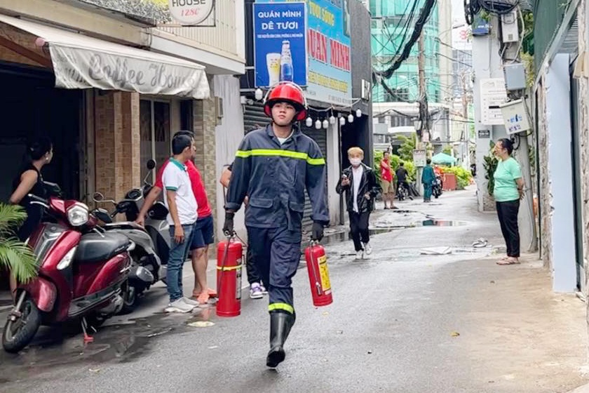 Chay quan bar o TP.HCM hinh anh