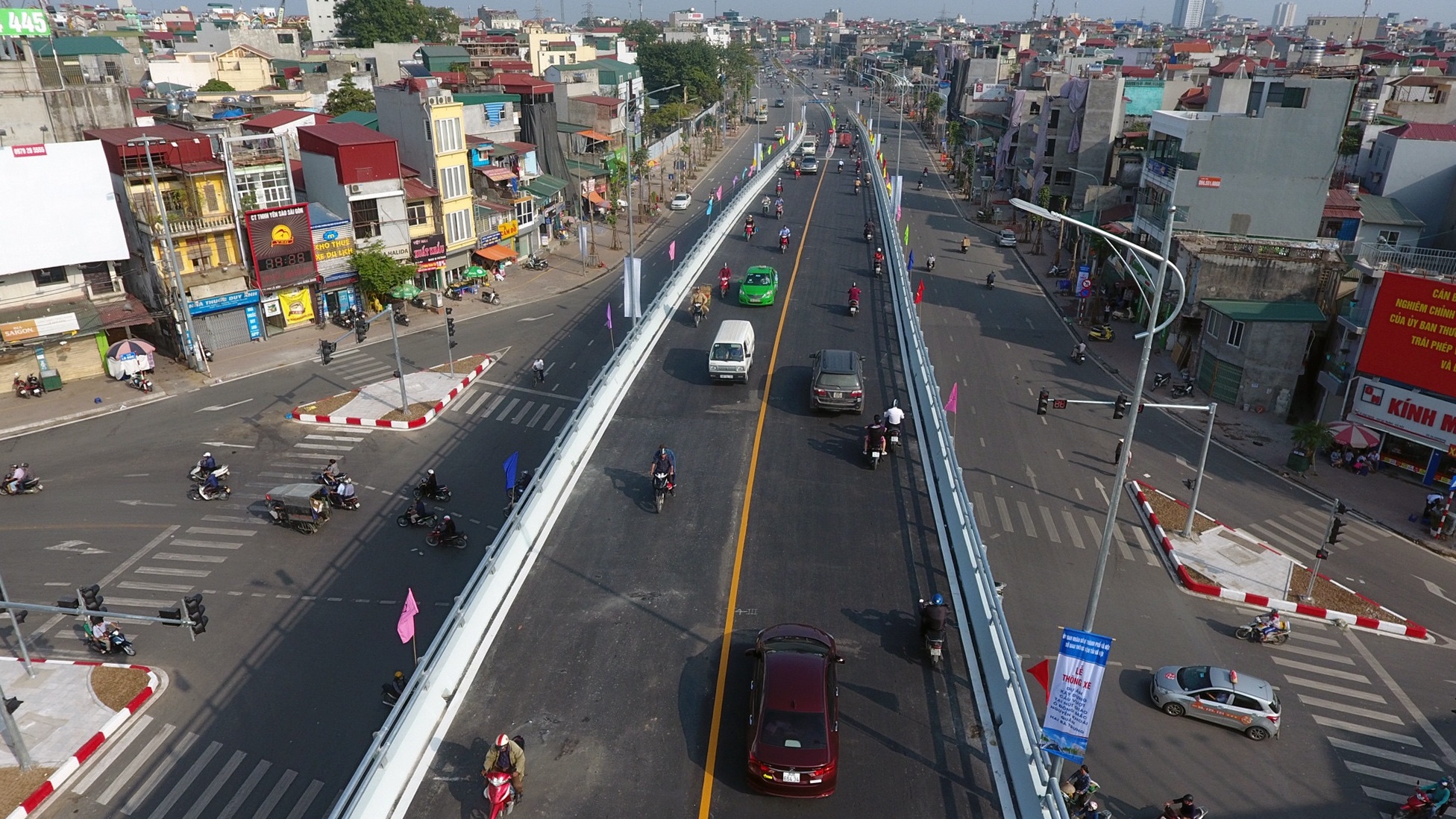 Thông xe cầu vượt  ảnh 4 Thong xe cau vuot anh 4
