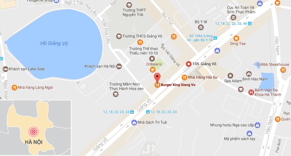 Xe máy cắm đầu vào đuôi xe con ảnh 3 Xe may cam dau vao duoi xe con anh 3