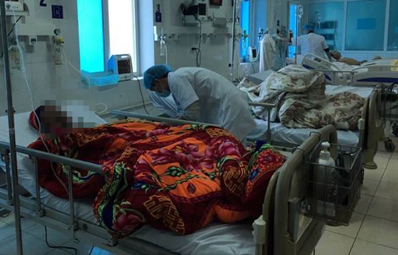 Vu 6 nguoi tu vong o Lai Chau: Nghi do ngo doc ruou hinh anh