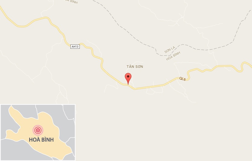 xe tải đâm xe chở đoàn sinh viên ảnh 2 xe tai dam xe cho doan sinh vien anh 2