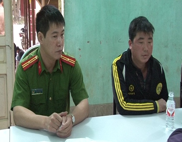 Bat nam thanh nien van chuyen 12 kg ma tuy da ve Ha Noi hinh anh