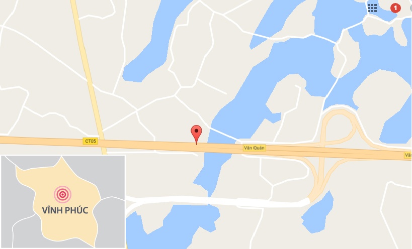 Xe khách đâm xe đầu kéo ảnh 2 Xe khach dam xe dau keo anh 2