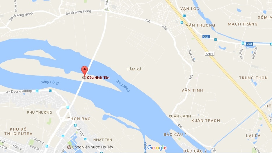 taxi bị bật nắp capo ảnh 1 taxi bi bat nap capo anh 1