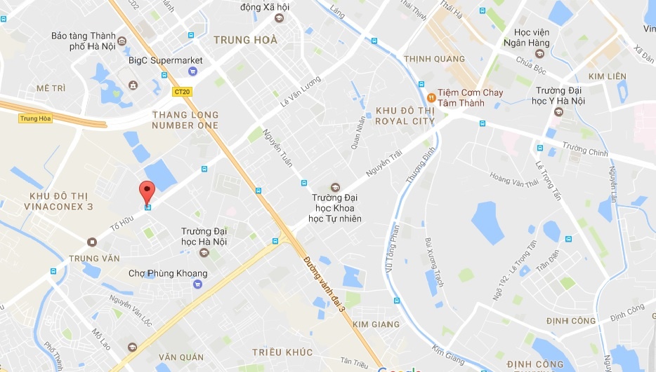 Quái xế lái xe máy bằng chân ảnh 1 Quai xe lai xe may bang chan anh 1