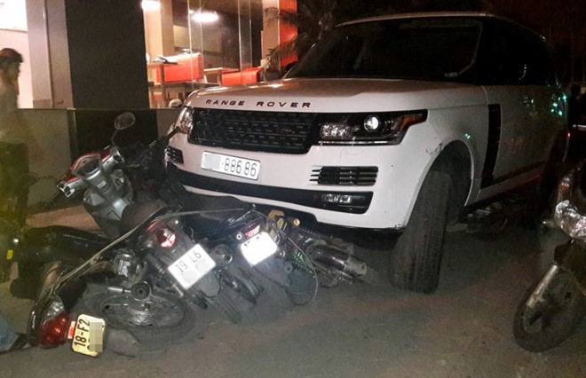 Khoi to ‘nam dien vien’ trom xe Range Rover gay tai nan lien hoan hinh anh