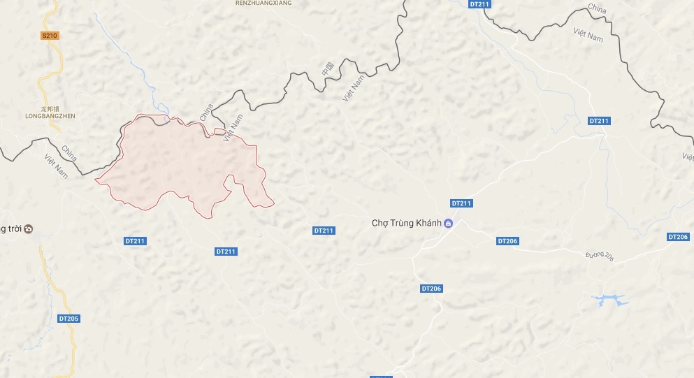 Dân chặn đường để xin tiền lái xe ảnh 2 Dan chan duong de xin tien lai xe anh 2