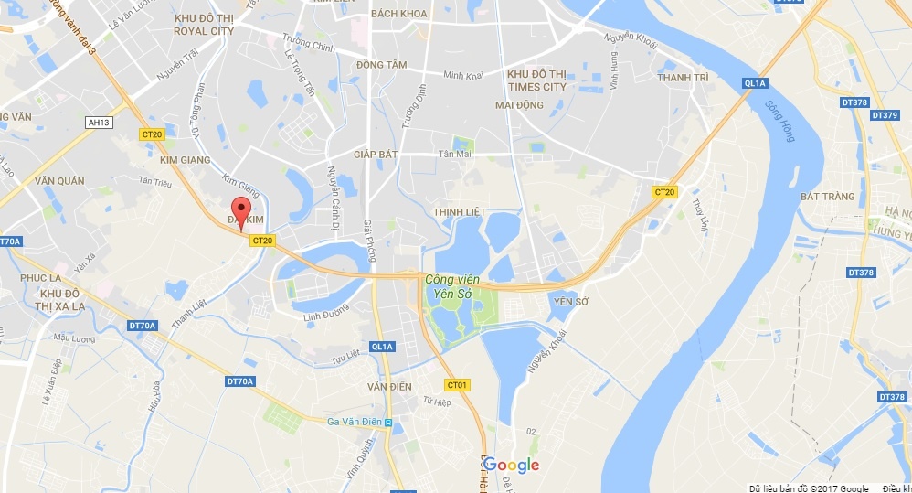 Container va cham oto con anh 3