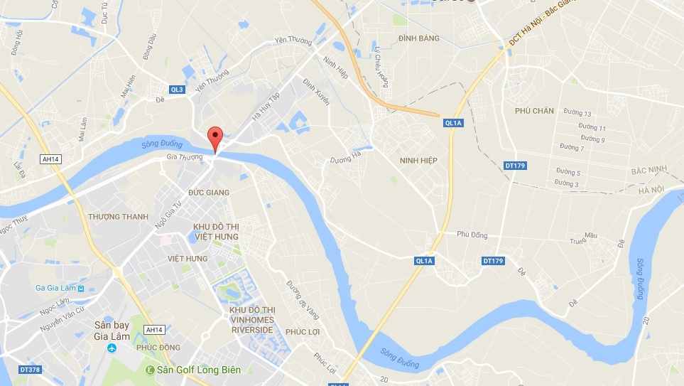 xe tải cuốn xe máy vào gầm ảnh 1 xe tai cuon xe may vao gam anh 1