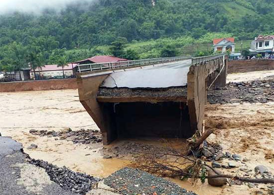 mua lu lon lam nhieu nguoi chet anh 9
