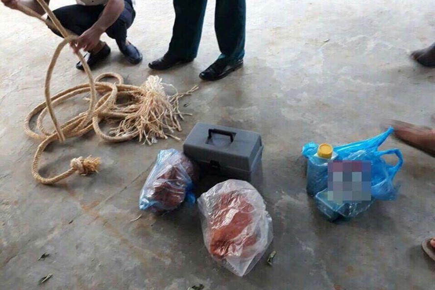 Dieu tra nghi an me hanh ha 2 con vi mat 7.000 dong hinh anh