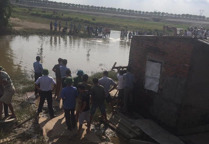 5 cháu nhỏ đuối nước ảnh 1 5 chau nho duoi nuoc anh 1