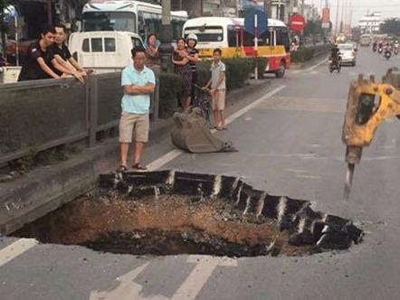 Xuat hien 'ho tu than' tren quoc lo sap thu phi BOT hinh anh