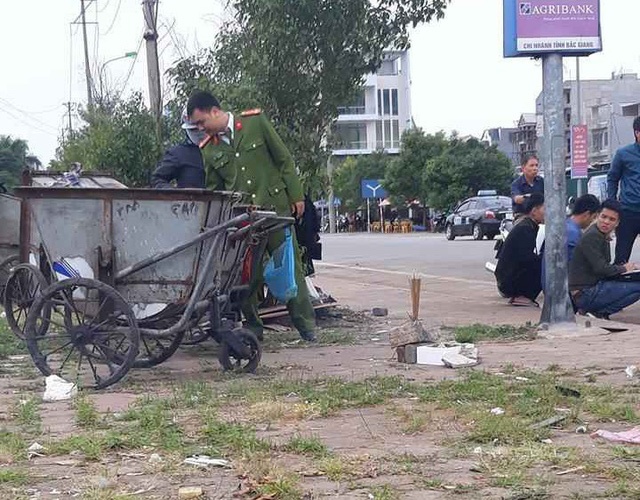 Thi thể bé trai sơ sinh ảnh 1 Thi the be trai so sinh anh 1