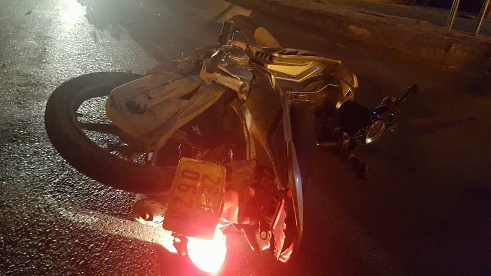 Truy tim oto tong 2 nam sinh chan thuong so nao roi bo tron hinh anh