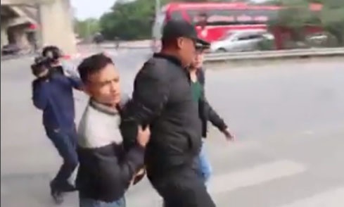 bat 13 nghi pham cuong doat tai san anh 1