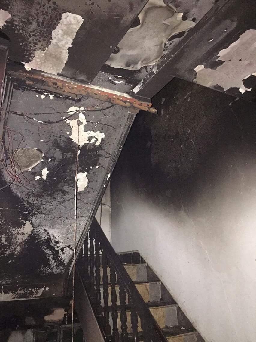 giai cuu bon nguoi ket trong dam chay anh 2