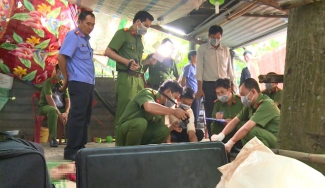 Chong dung dao dam vo tu vong do ghen tuong hinh anh