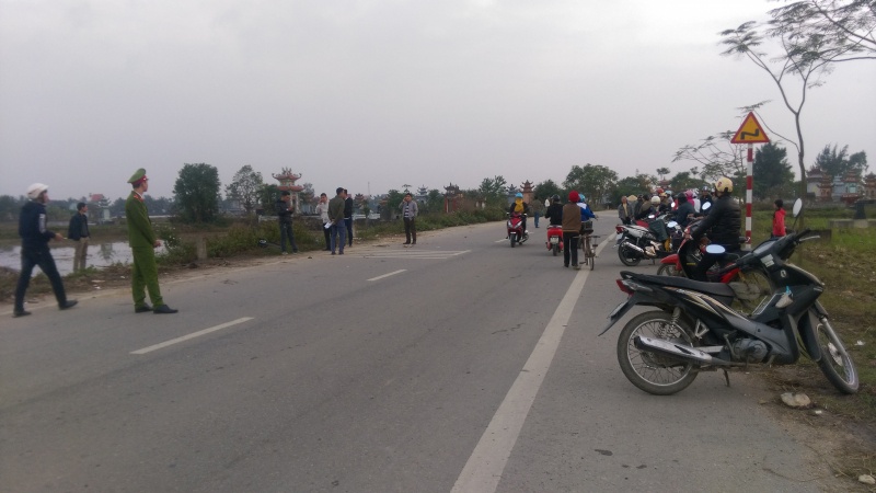 oto dam hai nu sinh tu vong anh 1