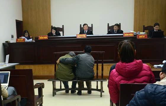 Hiếp dâm bé gái ảnh 1 Hiep dam be gai anh 1