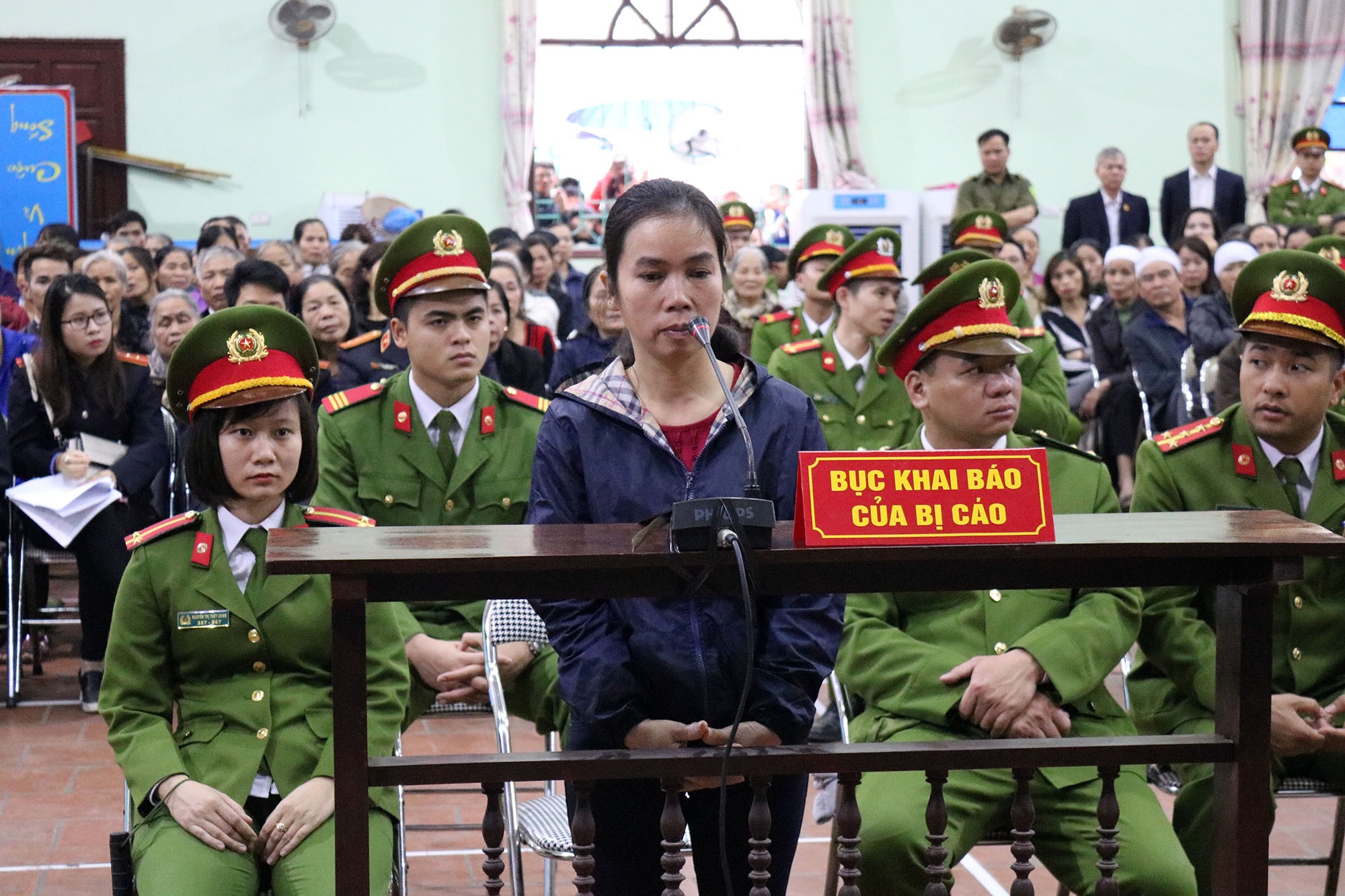 Xet xu nguoi phu nu sat hai can bo hop tac xa cuop tai san hinh anh