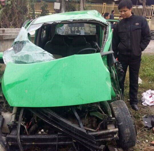 Tau lua tong taxi bien dang, tai xe thiet mang hinh anh