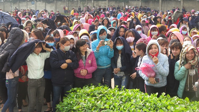 Gan 4.000 cong nhan dinh cong doi quyen loi hinh anh
