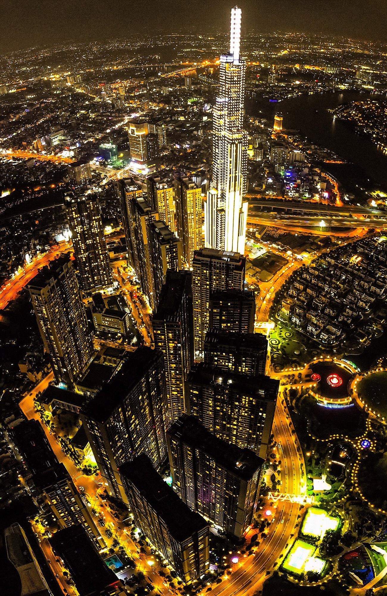 Duong Nguyen Huu Canh chiu suc ep ha tang anh 16